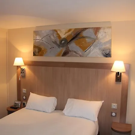 ホテル Logis Lhotel Restaurant Antony Le Buisson ヴェリエール・ル・ビュイッソン
